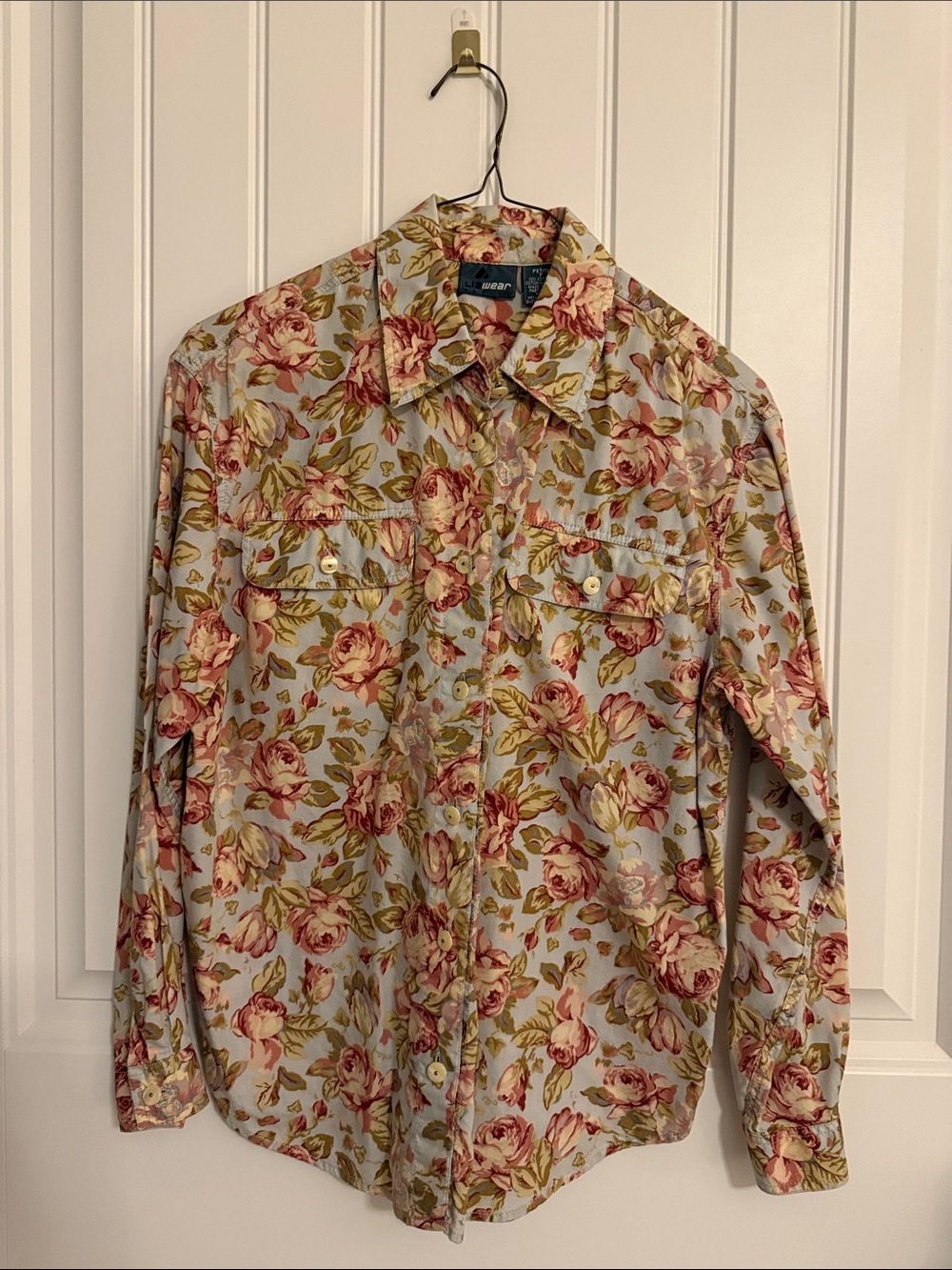 LizWear Floral Button-Up Blouse in Light Blue with Rose Print